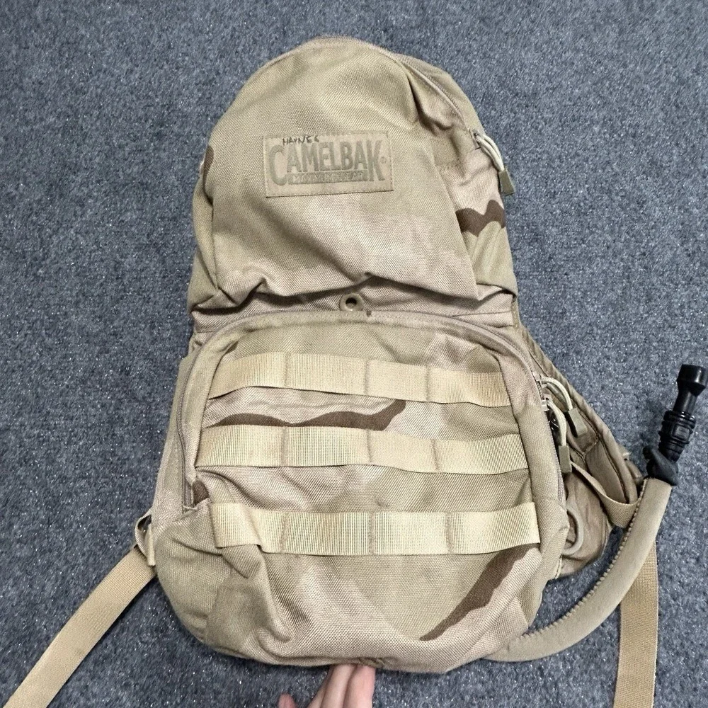 Camelbak M.U.L.E 100oz Hydration Carrier RARE Desert Storm DCU Coffee Stain Camo